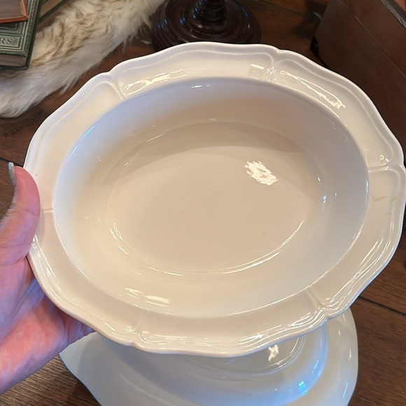 Wedgewood Queen’s Shape White Serving Bowl and Platter - Picture 6 of 6